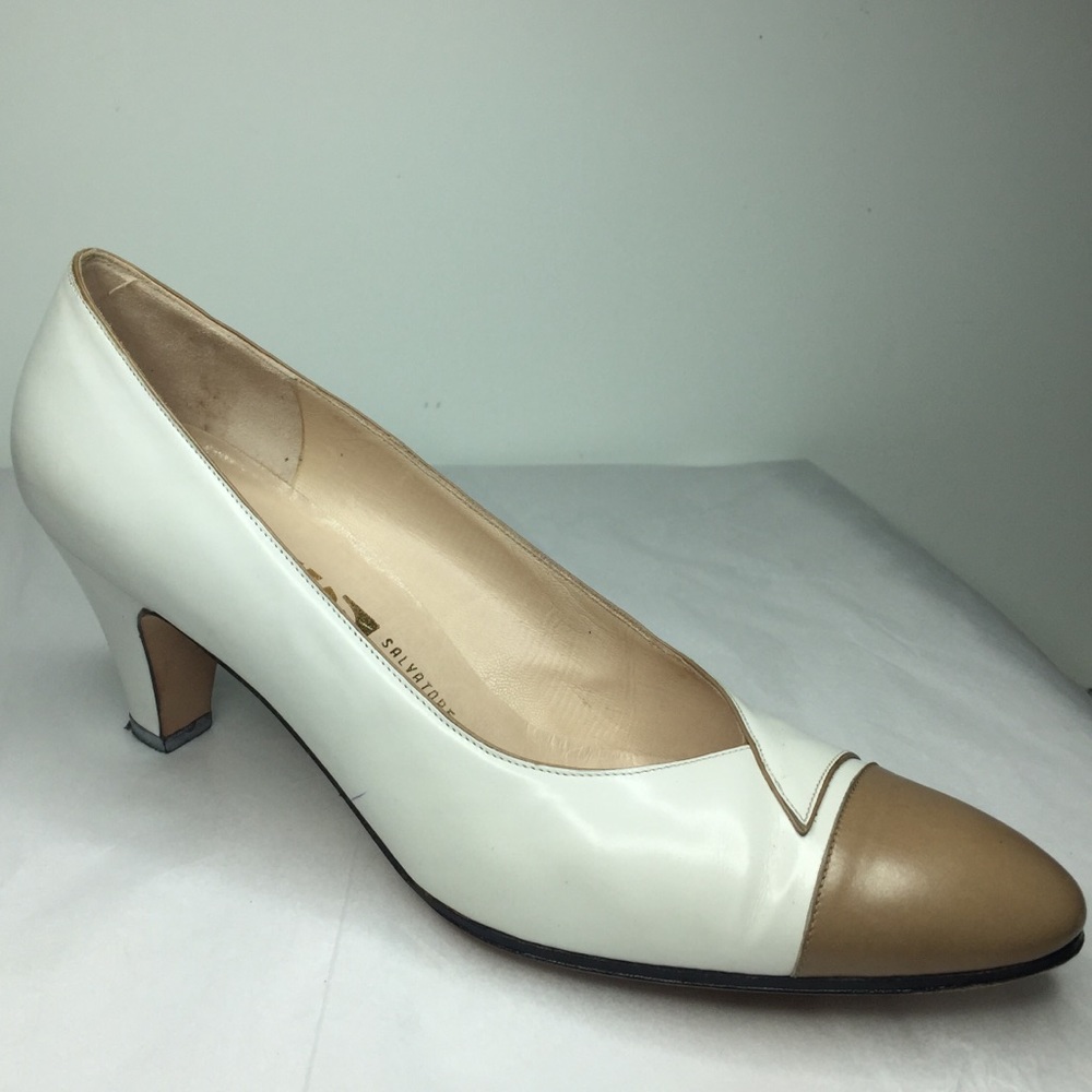 Salvatore Ferragamo Classic Pumps